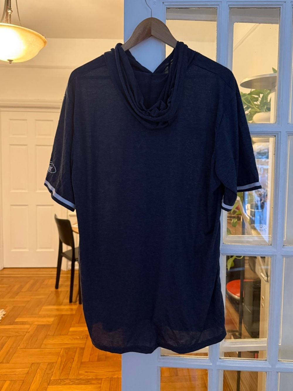 Men’s Hooded Yankees Tee - Picture 2 of 3
